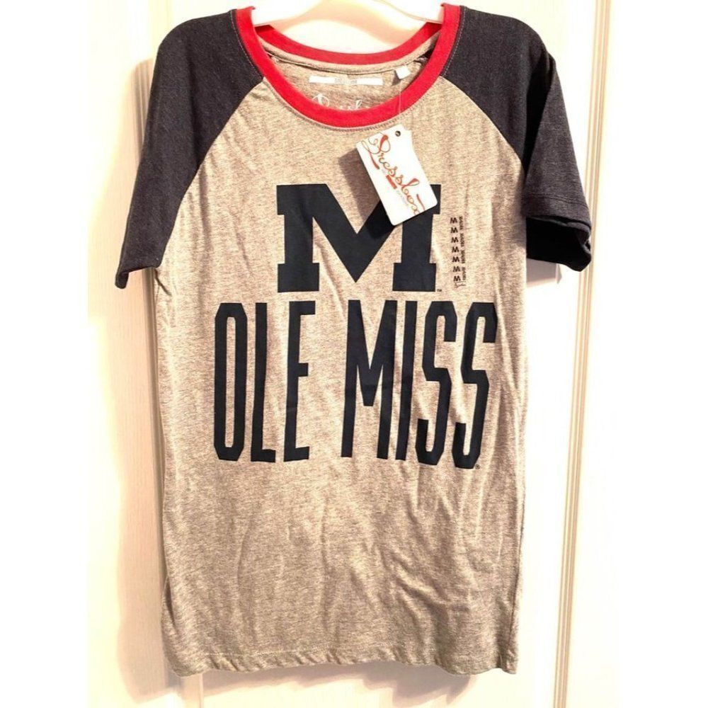 ‎NWT Ole Miss Medium T-shirt